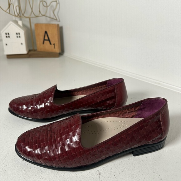 Trotters Shoes - Trotters Women’s 8.5W Burgundy Woven Leather Loafers Comfort Slip-On Flats